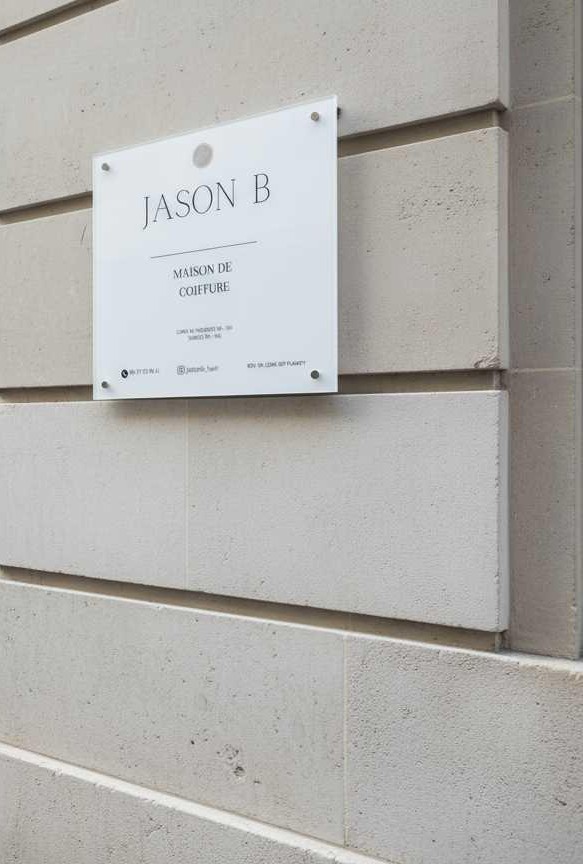 3 Plaque signalétique extérieure. LADONNA LOGO