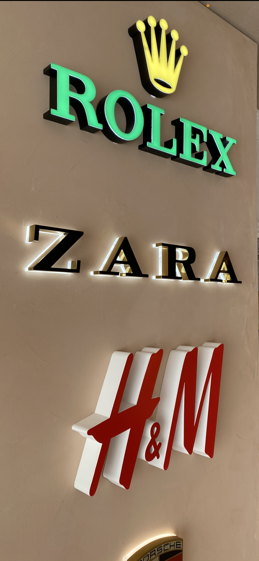 4 ENSEIGNE FACE LUMINEUSE LADONNA LOGO