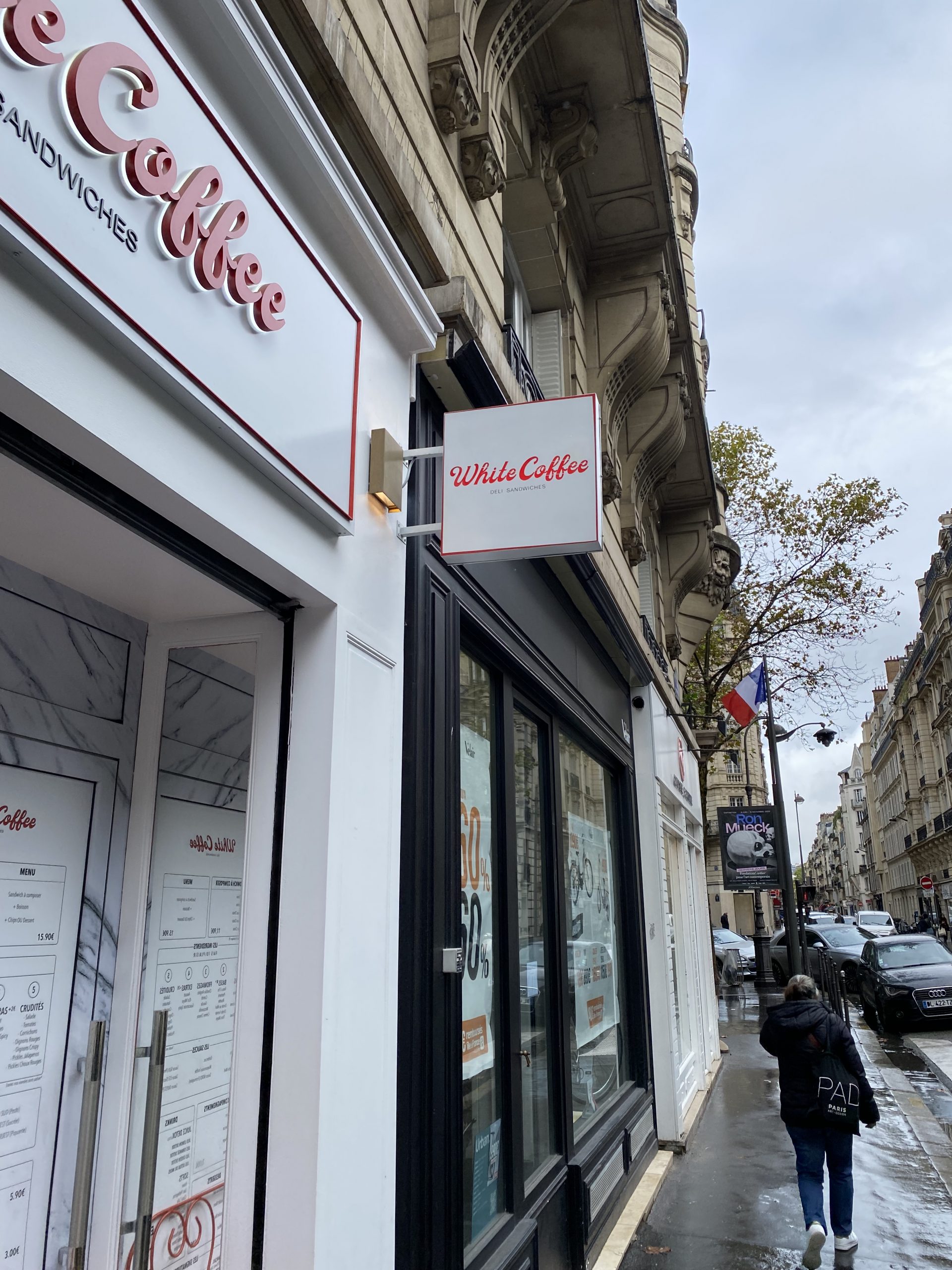 5 Drapeau_Lumineux_mat_LadonnaLogo