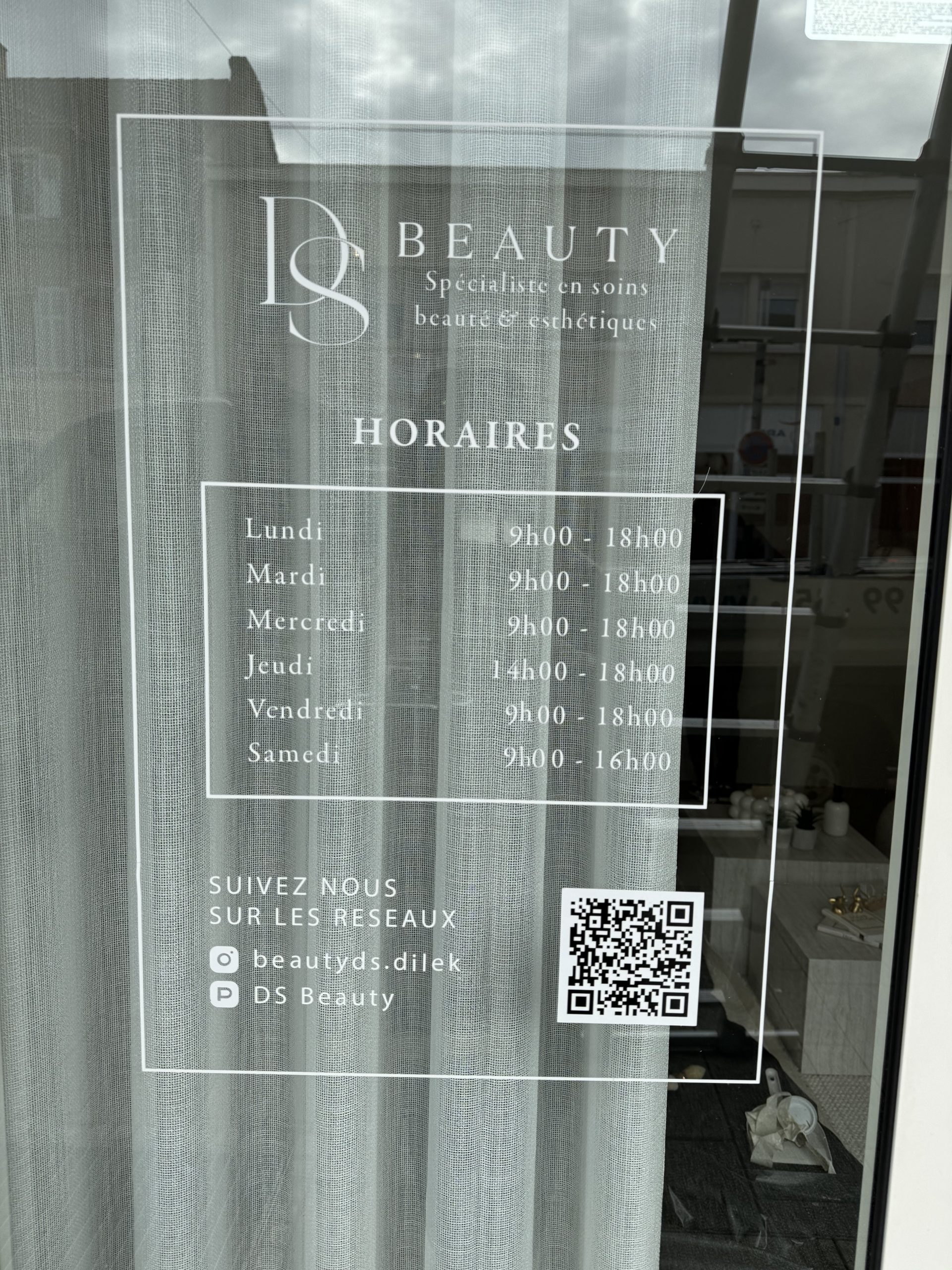 Vitrophanie Ladonna Logo